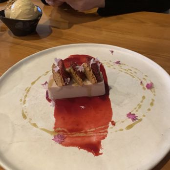 Field & Main Restaurant - Seafood Near Me - Marshall, Virginia