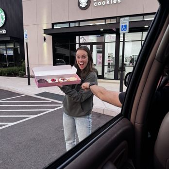 Crumbl - South Salem - Bakeries Near Me - Salem, Oregon Crumbl - South Salem - Bakeries Near Me - Salem, Oregon