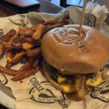 Circle 7 Ranch - Rise and shine burger with side of sweet potato fries - Burgers Near Me - St. Louis, Missouri Circle 7 Ranch - Rise and shine burger with side of sweet potato fries - Burgers Near Me - St. Louis, Missouri