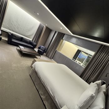 Hotel X Toronto - Bedroom - Hotels Near Me - Toronto, Ontario