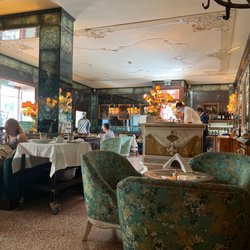 Riva Lounge