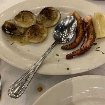 Patrizia's - Williamsburg - Pizza Near Me - Brooklyn, New York