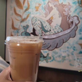 Queen Of Cups - Coffee & Tea Near Me - Narragansett, Rhode Island
