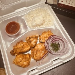 Chicken kabobs and rice