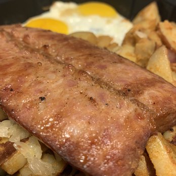Janik's Cafe - Two Eggs and Polish Sausage - Breakfast & Brunch Near Me - Chicago, Illinois