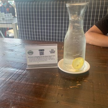 Le Peep - No touch menus & water w/ lemon at every table - Breakfast & Brunch Near Me - Edison, New Jersey Le Peep - No touch menus & water w/ lemon at every table - Breakfast & Brunch Near Me - Edison, New Jersey
