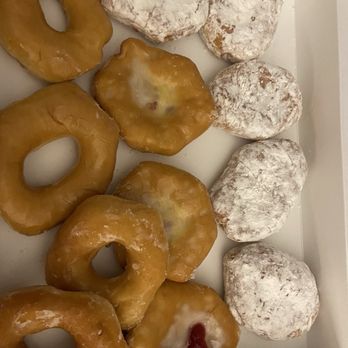 Amazin Glazin Donuts - These were fine: glazed and filled donuts. - Donuts Near Me - Elizabethtown, Kentucky Amazin Glazin Donuts - These were fine: glazed and filled donuts. - Donuts Near Me - Elizabethtown, Kentucky