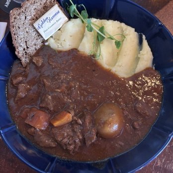 The Dark Horse - The Guinness Beef stew - I love how the mashed potato was on the side so it could be scooped with the broth and meat easily. - Pubs Near Me - Blackrock, D The Dark Horse - The Guinness Beef stew - I love how the mashed potato was on the side so it could be scooped with the broth and meat easily. - Pubs Near Me - Blackrock, D
