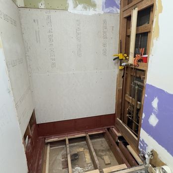 Handyman Mark - Bathroom remodeling before - Handyman Near Me Handyman Mark - Bathroom remodeling before - Handyman Near Me
