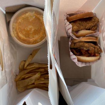 Big Chicken - Mac n cheese, fries, jalapeño cole slaw and 2 chicken sandwiches: Shaq Attack and Aristotle with bacon. - Chicken Shop Near Me - Renton, Washington Big Chicken - Mac n cheese, fries, jalapeño cole slaw and 2 chicken sandwiches: Shaq Attack and Aristotle with bacon. - Chicken Shop Near Me - Renton, Washington