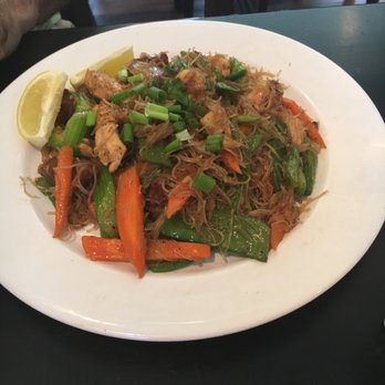La Parilla De Manila - Pansit Bihon - Filipino Near Me - Colonia, New Jersey La Parilla De Manila - Pansit Bihon - Filipino Near Me - Colonia, New Jersey