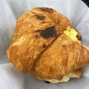 Breezeway Cafe - Croissant sammiches!! - Breakfast & Brunch Near Me - Pismo Beach, California
