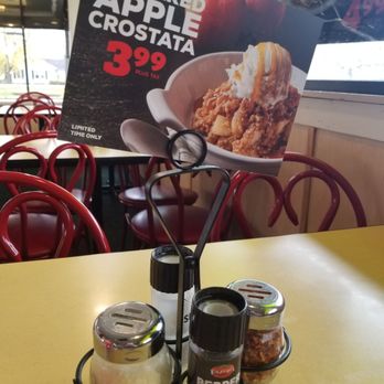 Fazoli's - Table condiments.  Look!  They have dessert!!! - Italian Near Me - Louisville, Kentucky