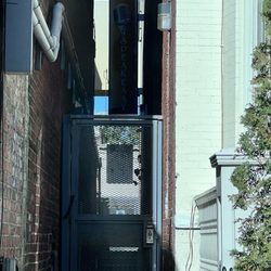 The Speakeasy Grill - The Speakeasy alleyway! Ask about this!