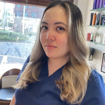 Pluck's - Summer blonde - Hair Salons Near Me - Red Bank, New Jersey