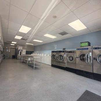 Coin Laundry - Laundromat Near Me - Colorado Springs, Colorado Coin Laundry - Laundromat Near Me - Colorado Springs, Colorado