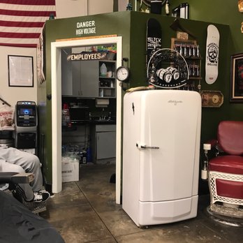 Black Lantern Barber - Barbers Near Me - Riverside, California
