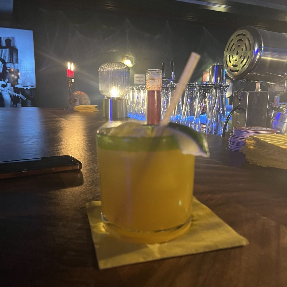 Middle 8 - Manga vodka mixed drink - Cocktail Bars Near Me - Pleasanton, California