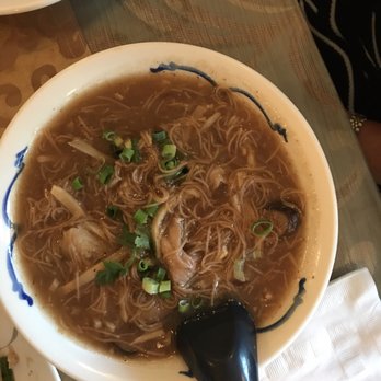 Dew Drop Inn - Intestine noodles soup - Chinese Near Me - Honolulu, Hawaii