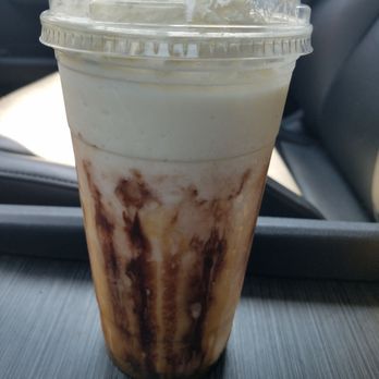 The Bean Barn - Vanilla bean blended drink loaded with squirts of crap full of sugar, sugar, sugar!!! - Coffee & Tea Near Me - Placerville, California