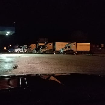 Circle K - a gas station at night - Gas Stations Near Me - Shelbyville, Indiana