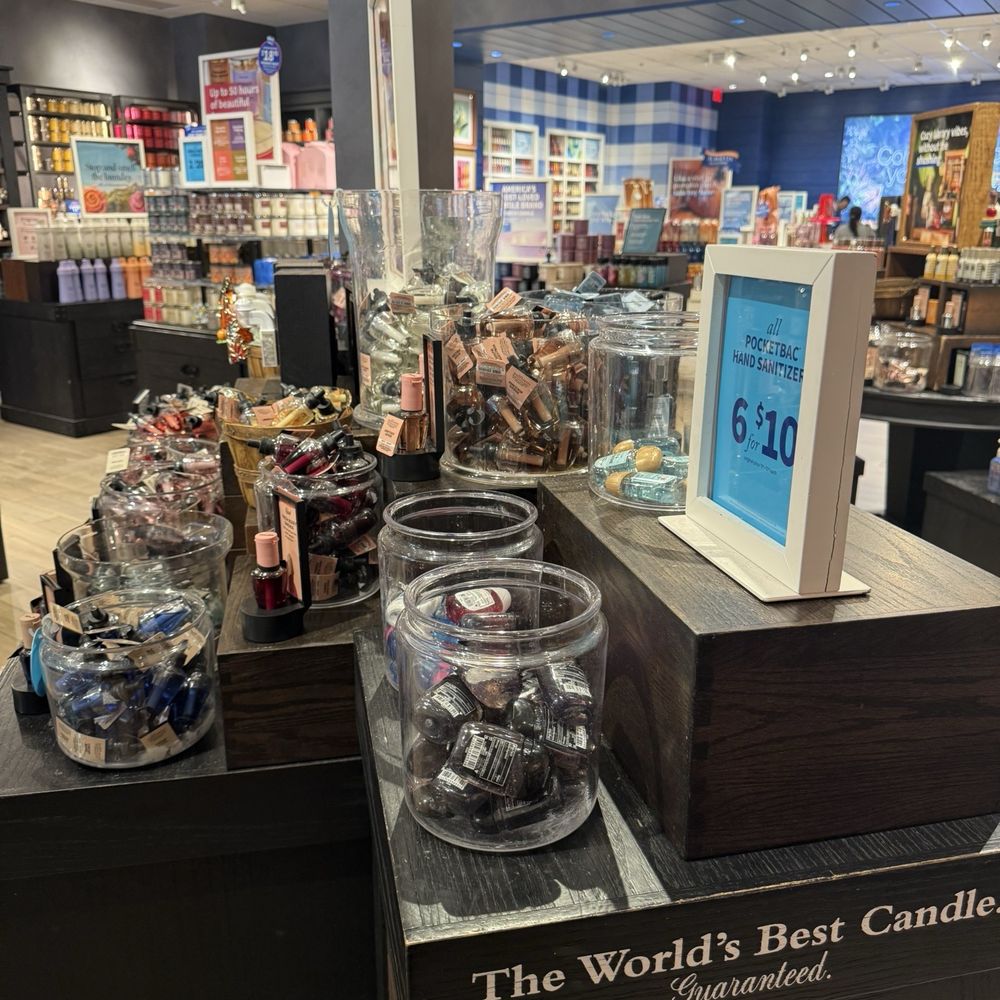 Bath & Body Works - Items - Cosmetics & Beauty Supply Near Me - Orlando, Florida