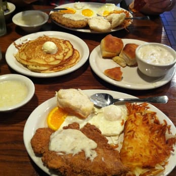 Cracker Barrel Old Country Store - American Near Me - Grapevine, Texas