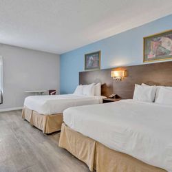 Baymont by Wyndham N Myrtle Beach/Park & Sports Complex Area - Guest room