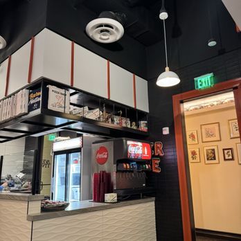 AP Pizza Shop - Pizza Near Me - Bethesda, Maryland