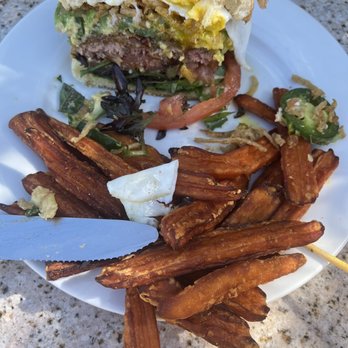 Rincon Brewery - RB Burger the husband says it's BEAST! - Breweries Near Me - Carpinteria, California Rincon Brewery - RB Burger the husband says it's BEAST! - Breweries Near Me - Carpinteria, California