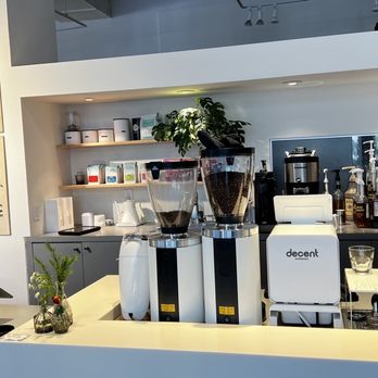 Setlan Coffee - Inside - Coffee & Tea Near Me - Jacksonville, Florida