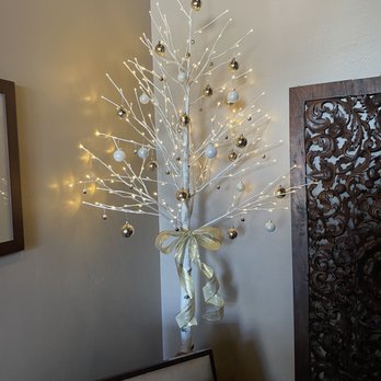 Ocean Day Spa - Ocean Day Spa Lounge decor - Massage Near Me - Carlsbad, California