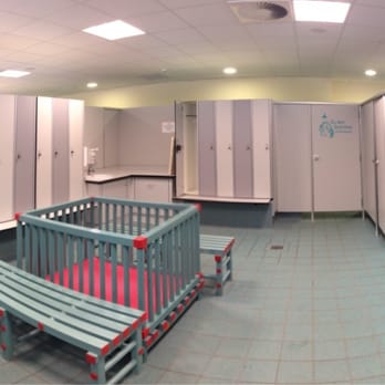 Campusbad - Familienumkleide-Kabinen - Swimming Pools Near Me - Flensburg, SH