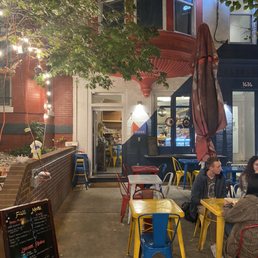 Cute place! Cute place!