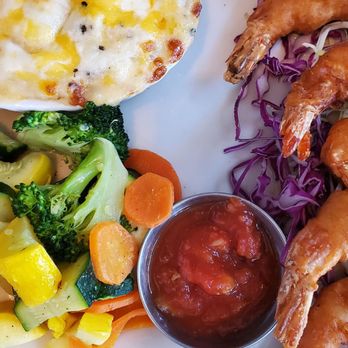 Hungry Hunter Steakhouse - Fried shrimp, agratten potatoes and vegtables - Steakhouses Near Me - Bakersfield, California Hungry Hunter Steakhouse - Fried shrimp, agratten potatoes and vegtables - Steakhouses Near Me - Bakersfield, California