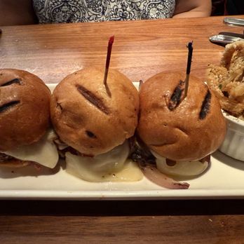 Perry's Steakhouse & Grille - Domain Northside - Loved their plate of sliders. Happy hour special. - Steakhouses Near Me - Austin, Texas Perry's Steakhouse & Grille - Domain Northside - Loved their plate of sliders. Happy hour special. - Steakhouses Near Me - Austin, Texas