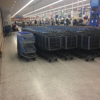 Deca Commissary Fort Riley - shopping carts in a store - Grocery Near Me - Fort Riley, Kansas