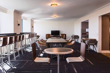 Falls Church Marriott Fairview Park by null