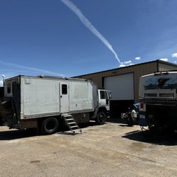 Adan Repair - My rig at Aiden repair. I wish I had read the reviews first.