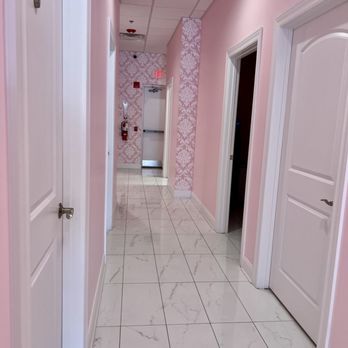 Sugaring NYC - Inside - Eyelash Service Near Me - Naperville, Illinois