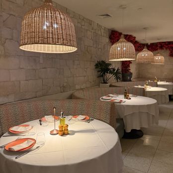 Bella Rosa - Wine Bars Near Me - Parsippany, New Jersey