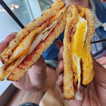 Great Harvest Bakery Cafe - Spicy Apple Bacon Grilled Cheese and Bacon Breakfats Sandwich - Coffee & Tea Near Me - Orlando, Florida