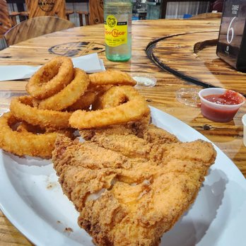 35 & Main Bar and Grill - Fried Snapper Plate - Bars Near Me - Tivoli, Texas 35 & Main Bar and Grill - Fried Snapper Plate - Bars Near Me - Tivoli, Texas