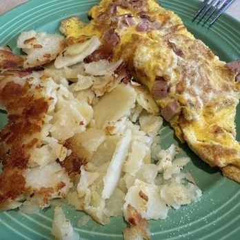 Old Town Family Restaurant - Ham & Cheese omelette - Diners Near Me - Clinton, Iowa Old Town Family Restaurant - Ham & Cheese omelette - Diners Near Me - Clinton, Iowa