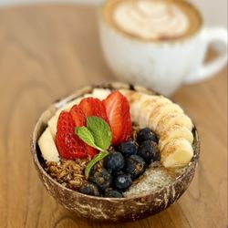 Sipp Coffee House - Yogurt bowl