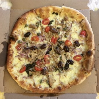 Elio Pizza On Fire - Pirata (tuna, anchovies, olives tomato and white sauce - Pizza Near Me - Addison, Illinois Elio Pizza On Fire - Pirata (tuna, anchovies, olives tomato and white sauce - Pizza Near Me - Addison, Illinois