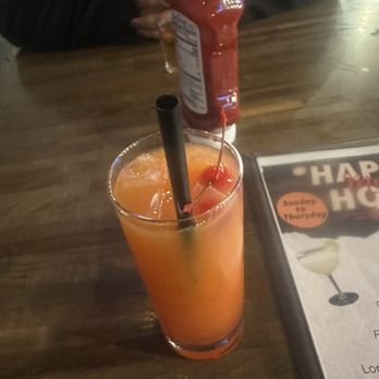 Cedars corner bar and kitchen - Sex on the beach cocktail - Burgers Near Me - Fairfield, California