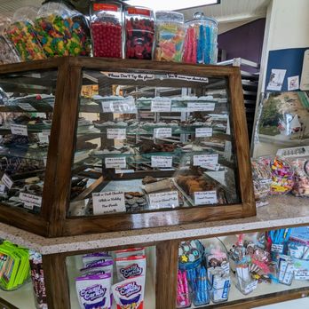Riverside Chocolate Factory - a display of candy and sweets - Chocolatiers & Shops Near Me - McHenry, Illinois