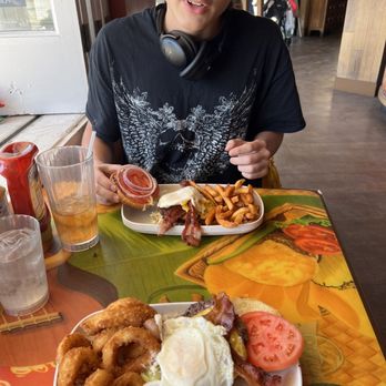 Cheeseburger In Paradise - Bacon, egg burgers with onion rings - Burgers Near Me - Honolulu, Hawaii
