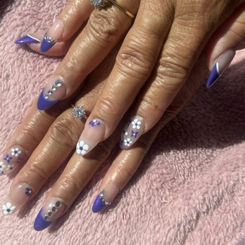Classy Nails - Nail Salons Near Me - Mountlake Terrace, Washington Classy Nails - Nail Salons Near Me - Mountlake Terrace, Washington